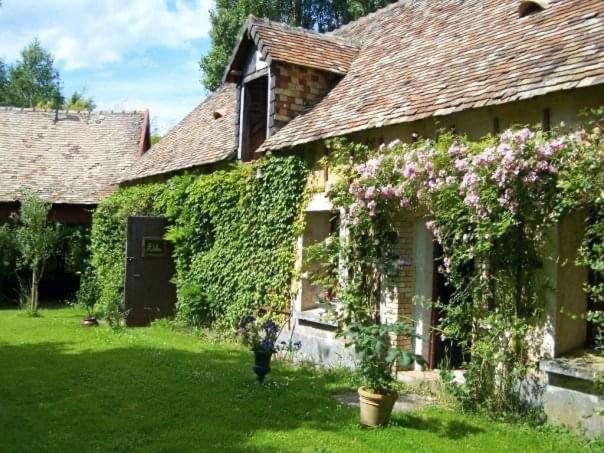 Holiday home Proche Circuit 24 Le Mans Proche De Paris Jeux Olympiques Autoroute A 5km